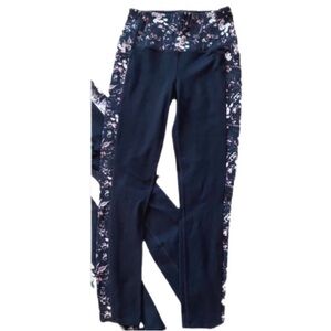 Skechers Go Flex High Waisted Black With Floral Leggings Size XS